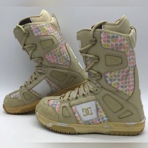 Dc snowboard boots womans 10